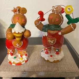 GINGERBREAD BOY AND GIRL FIGURES. Come from smoke free home.